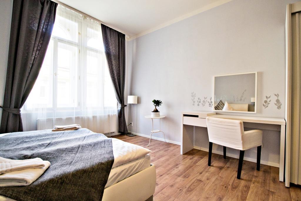Business Class Ruterra Suite Prague Ngoại thất bức ảnh